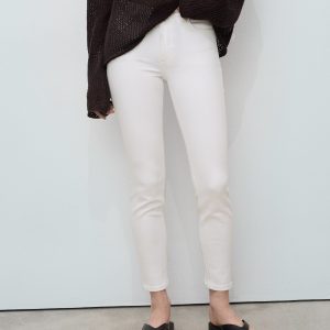 Mid-rise skinny jeans