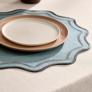 Cotton resin-coated wave placemat