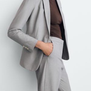 Fitted suit blazer