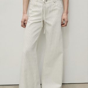 Wide leg jeans with stripes and belt