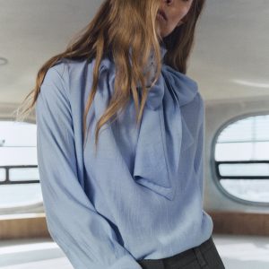 Textured blouse with foulard